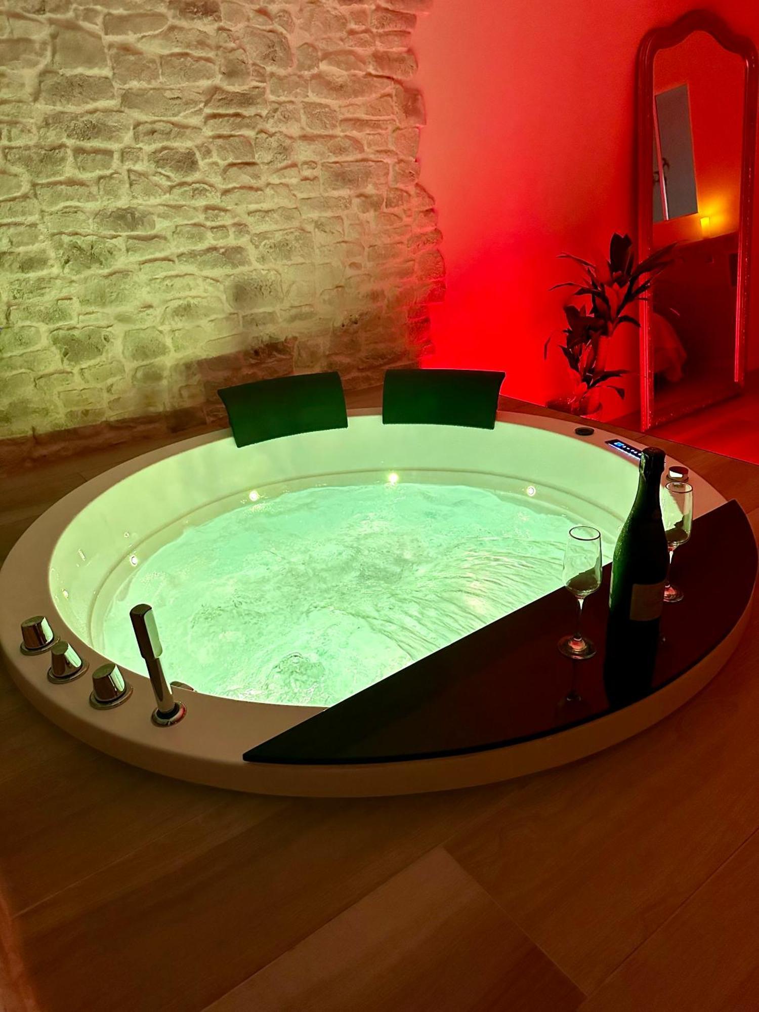 Les Suites Du Payre - Suite Romance Saint-Hilaire-de-Talmont 외부 사진